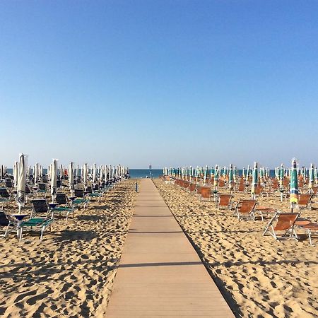 Appartamenti Casa Del Mare Bibione Bagian luar foto